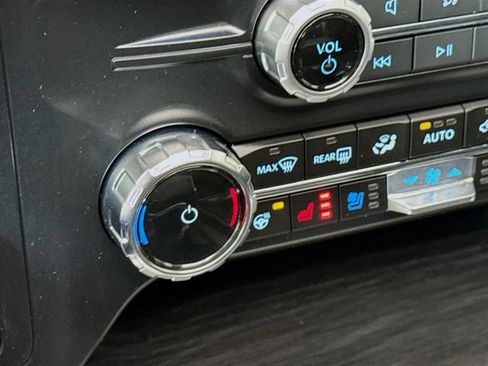 Used 2024 Ford F150 Lariat w/ Equipment Group 502A High image 21