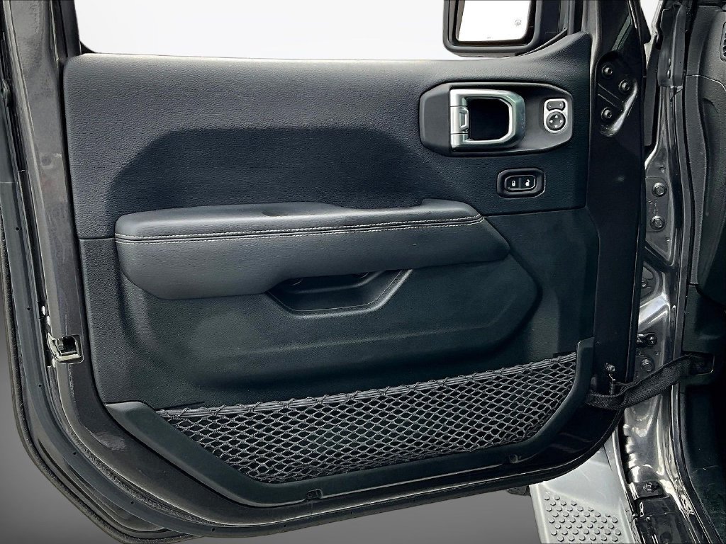 Used 2019 Jeep Wrangler Unlimited Sahara AWD/4WD image 24