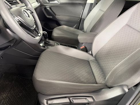 Used 2019 Volkswagen Tiguan S FWD image 11