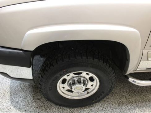 Used 2006 Chevrolet Silverado 2500 LT w/ Onstar Plus Package image 8