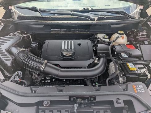 Used 2023 Cadillac XT5 Premium Luxury w/ LPO, Floor Liner Package AWD/4WD image 32