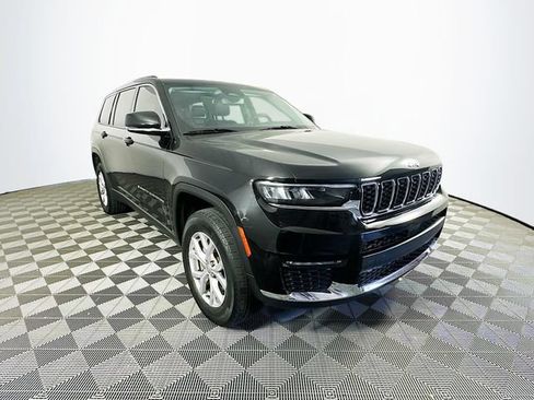 Used 2022 Jeep Grand Cherokee L Limited AWD/4WD image 3