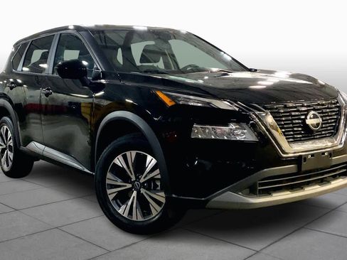 Used 2023 Nissan Rogue SV image 3