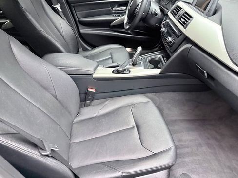 Used 2015 BMW 320i xDrive Sedan AWD/4WD image 12