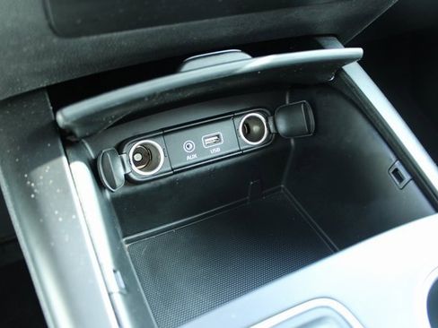 Used 2016 Kia Sorento LX image 19