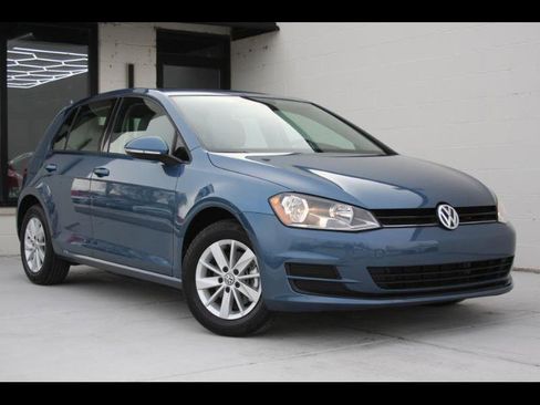 Used 2015 Volkswagen Golf S image 1