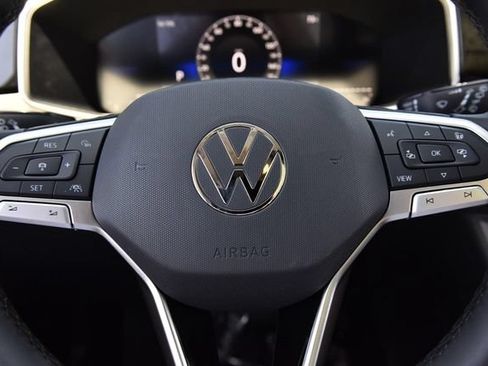 New 2026 Volkswagen Taos SE AWD/4WD image 19