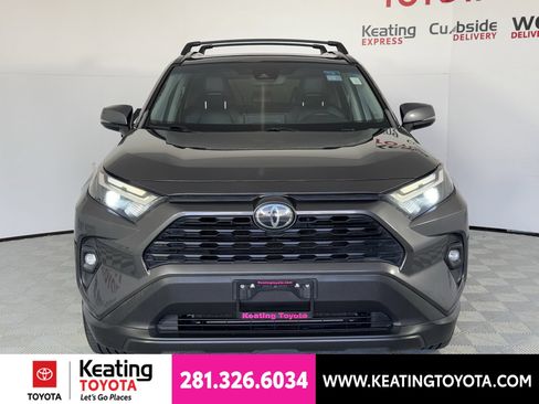 Used 2022 Toyota RAV4 XLE Premium FWD image 10