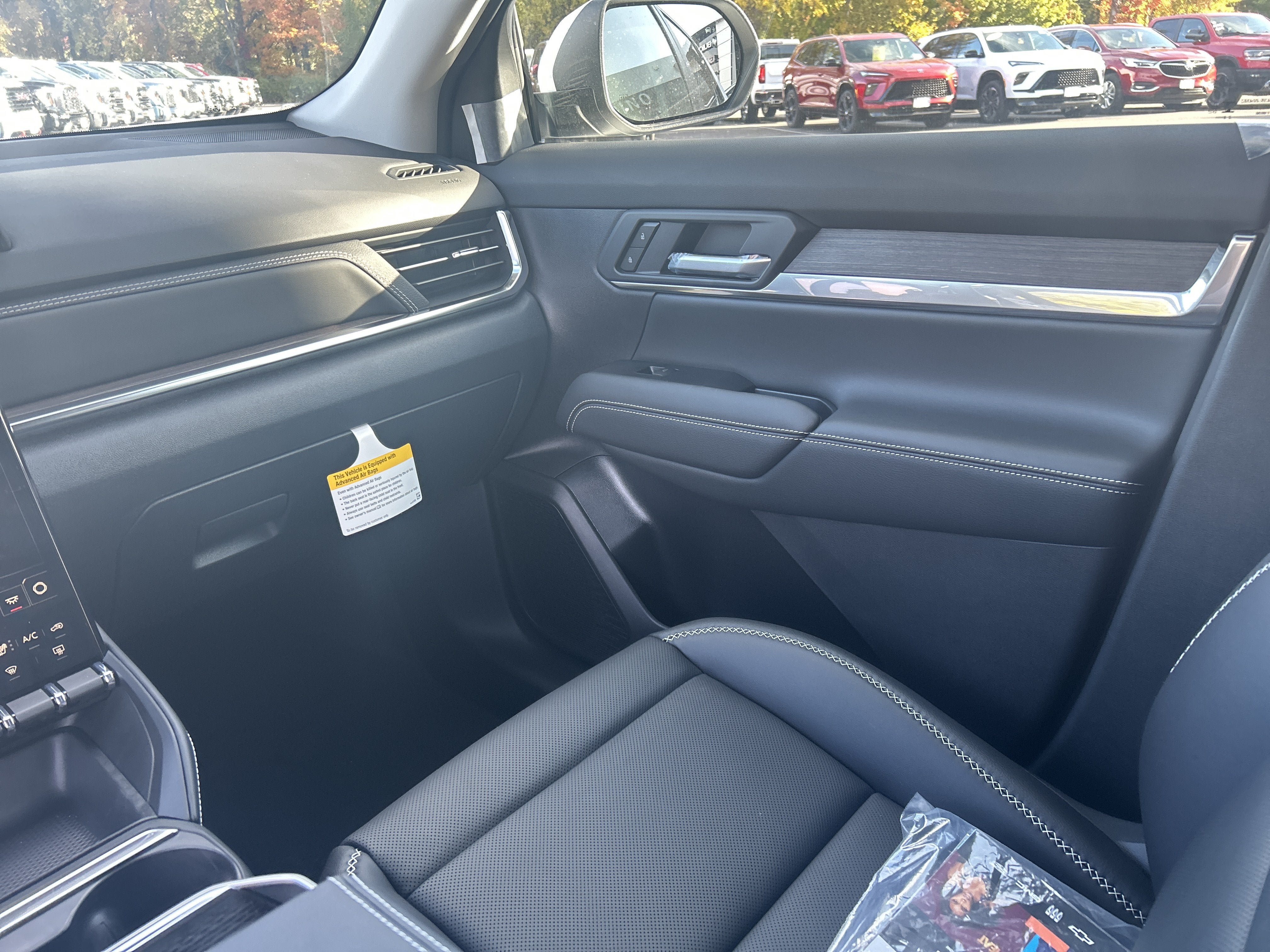 New 2027 GMC Terrain Denali w/ LPO, Floor Liner Package AWD/4WD image 33