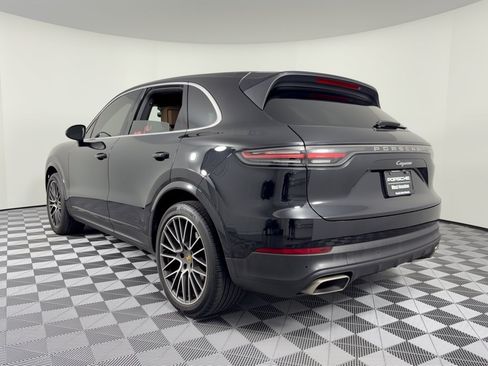 Certified 2022 Porsche Cayenne AWD/4WD image 3