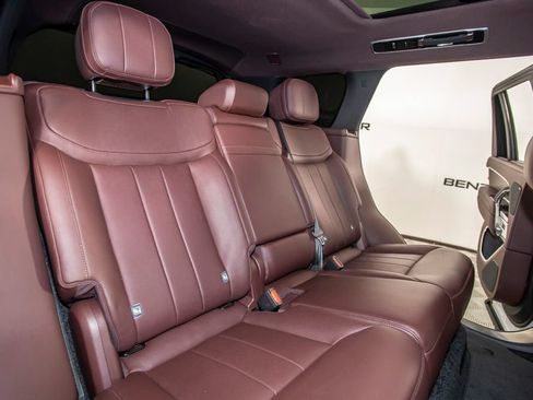 Used 2024 Land Rover Range Rover SE AWD/4WD image 15