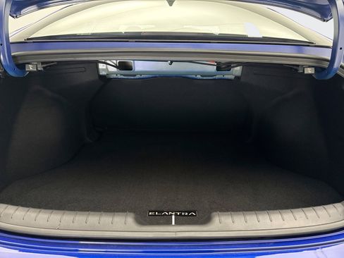 Used 2025 Hyundai Elantra Sport image 18