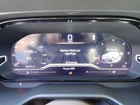 Used 2023 GMC Yukon XL Denali image 15