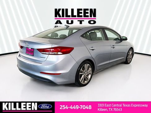 Used 2017 Hyundai Elantra Limited w/ Limited Tech Package 04 FWD image 9