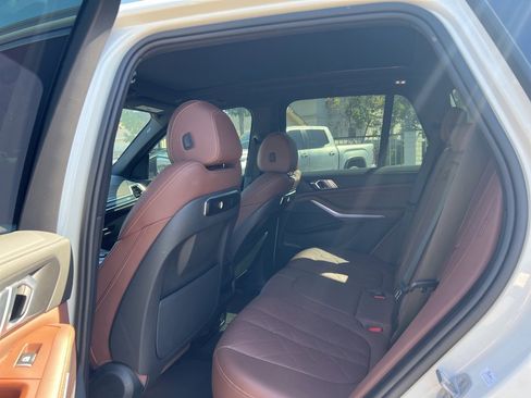 Used 2024 BMW X5 sDrive40i w/ Parking Assistance Package image 9