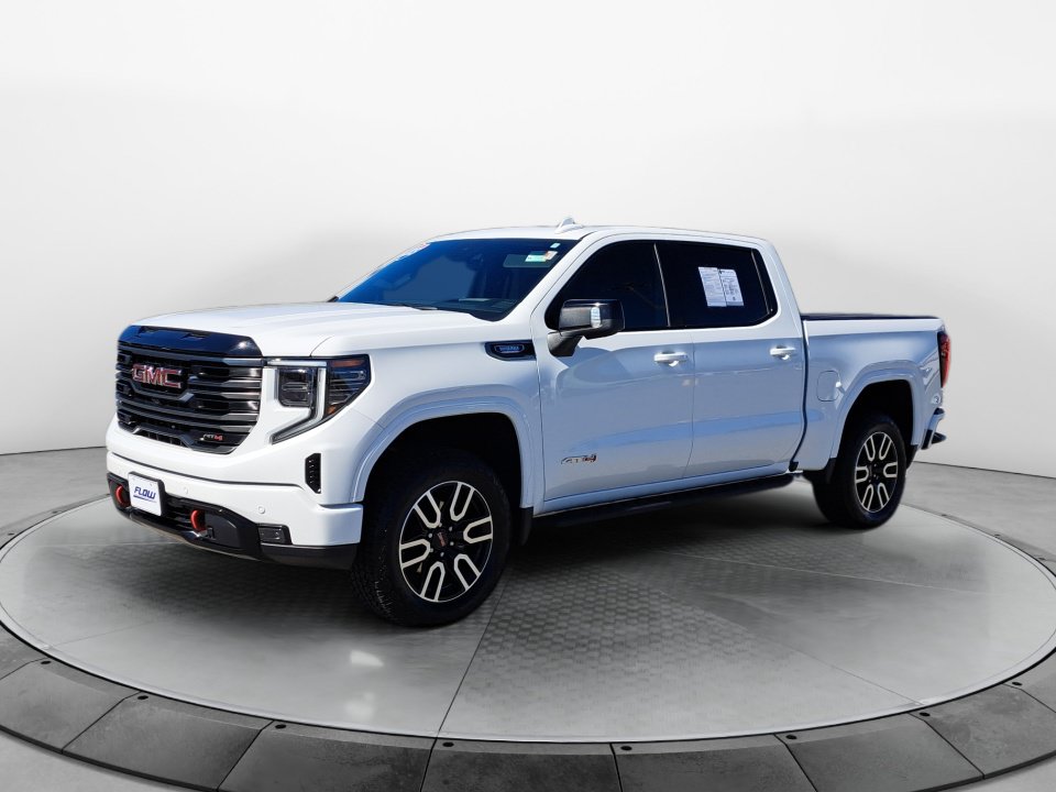 Used 2025 GMC Sierra 1500 AT4 w/ AT4 Premium Package AWD/4WD image 3