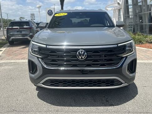 Certified 2024 Volkswagen Atlas Cross Sport SE image 3