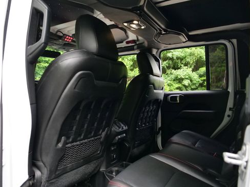 Used 2021 Jeep Gladiator Rubicon AWD/4WD image 30