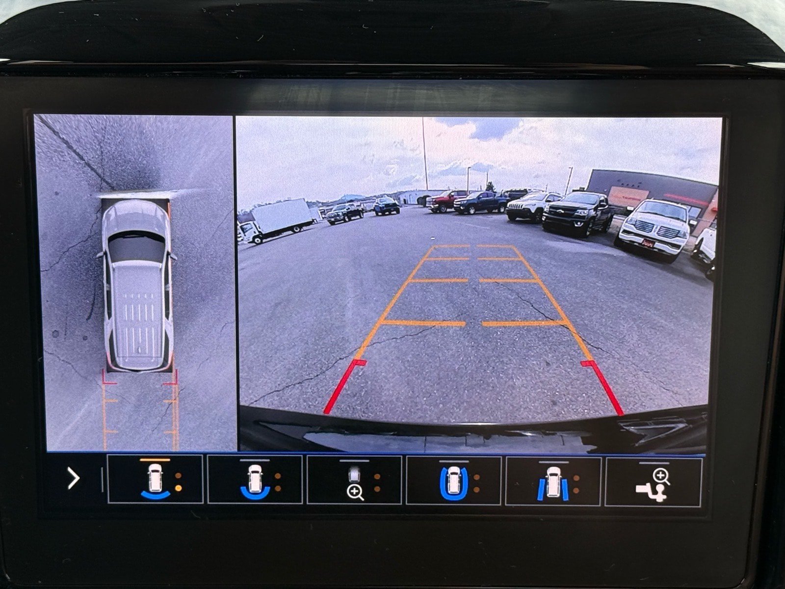 Used 2020 Chevrolet Traverse High Country FWD image 20