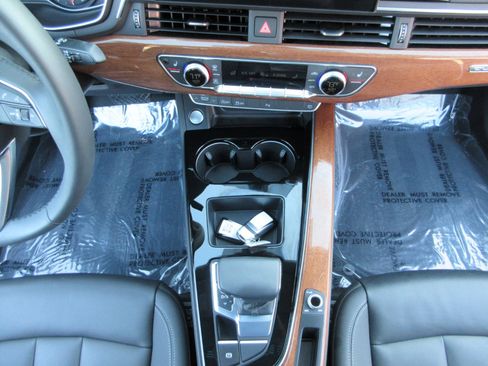 Used 2024 Audi A4 2.0T Premium image 51