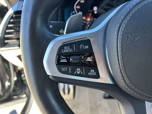 Used 2022 BMW M850i xDrive Convertible image 26