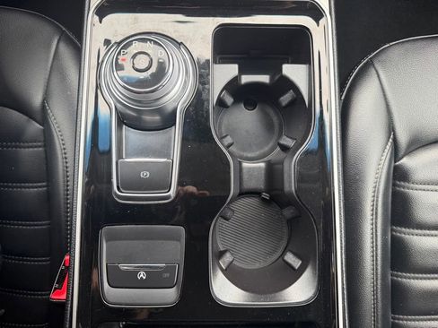 Used 2019 Ford Edge SEL w/ Equipment Group 201A AWD/4WD image 32