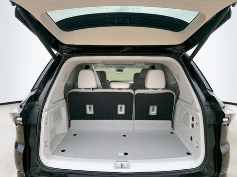 Used 2026 Buick Enclave Avenir w/ Super Cruise Package FWD image 26