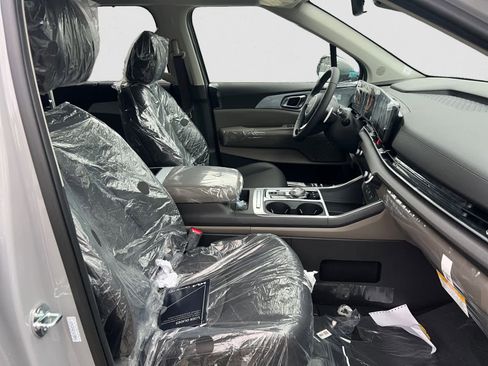 New 2026 Kia Carnival EX FWD image 15