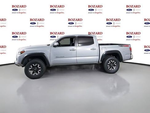 Used 2021 Toyota Tacoma TRD Off-Road AWD/4WD image 5