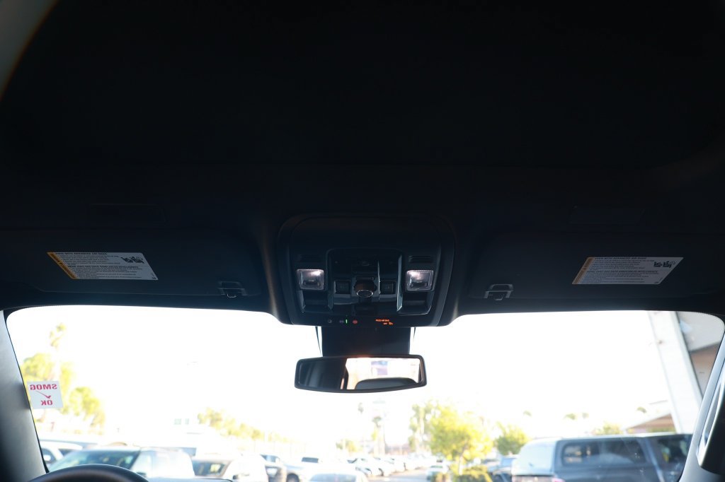 Used 2026 GMC Yukon Denali w/ Sun & Power Step Package AWD/4WD image 36
