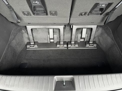 New 2026 Kia Carnival SX image 8