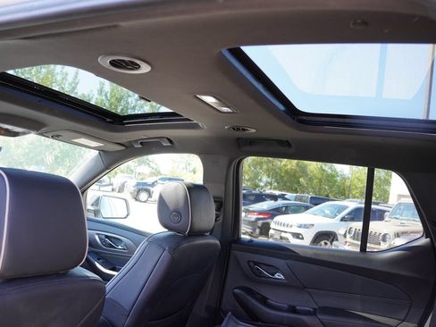Used 2022 Chevrolet Traverse Premier w/ Redline Edition AWD/4WD image 5