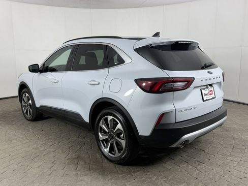 Used 2025 Ford Escape Platinum AWD/4WD image 5