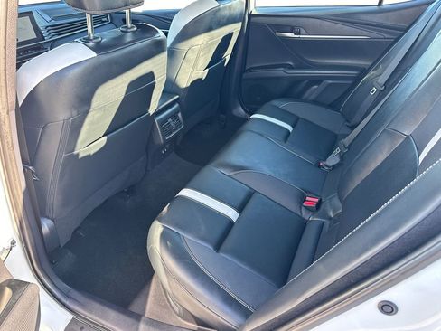 Used 2025 Toyota Camry SE image 14