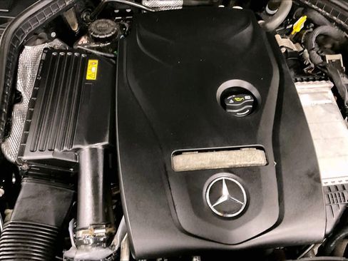 Used 2015 Mercedes-Benz C 300 4MATIC Sedan image 33