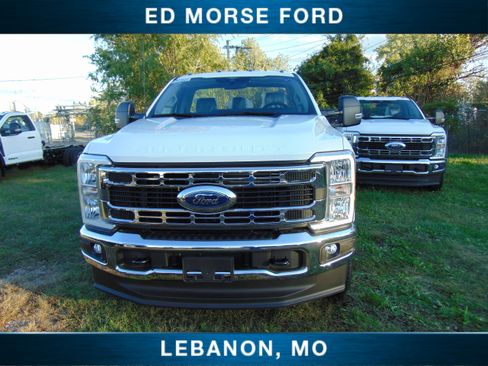 New 2026 Ford F350 XL w/ XL Chrome Package image 3