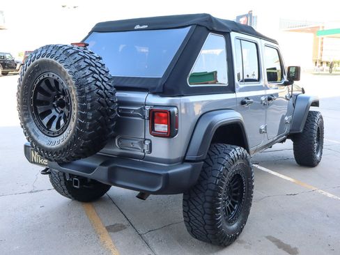 Used 2019 Jeep Wrangler Unlimited Sport S AWD/4WD image 6