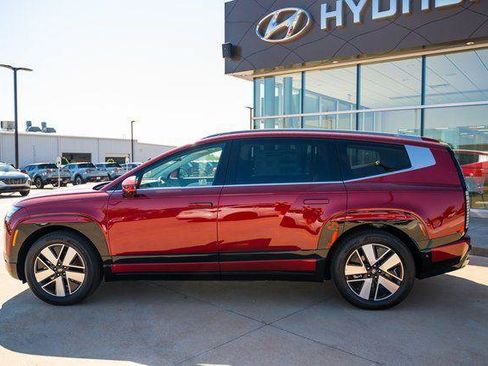 New 2026 Hyundai Ioniq 9 SEL w/ Tow & Go Package AWD/4WD image 2