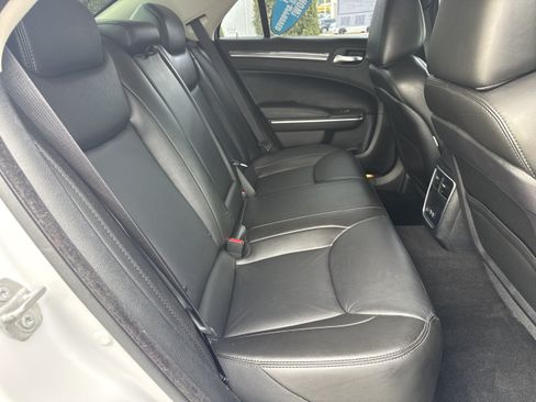 Used 2021 Chrysler 300 Touring L RWD image 11