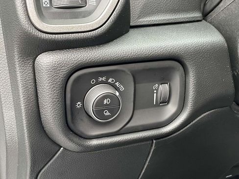 New 2026 RAM 2500 Tradesman w/ Chrome Appearance Group AWD/4WD image 27