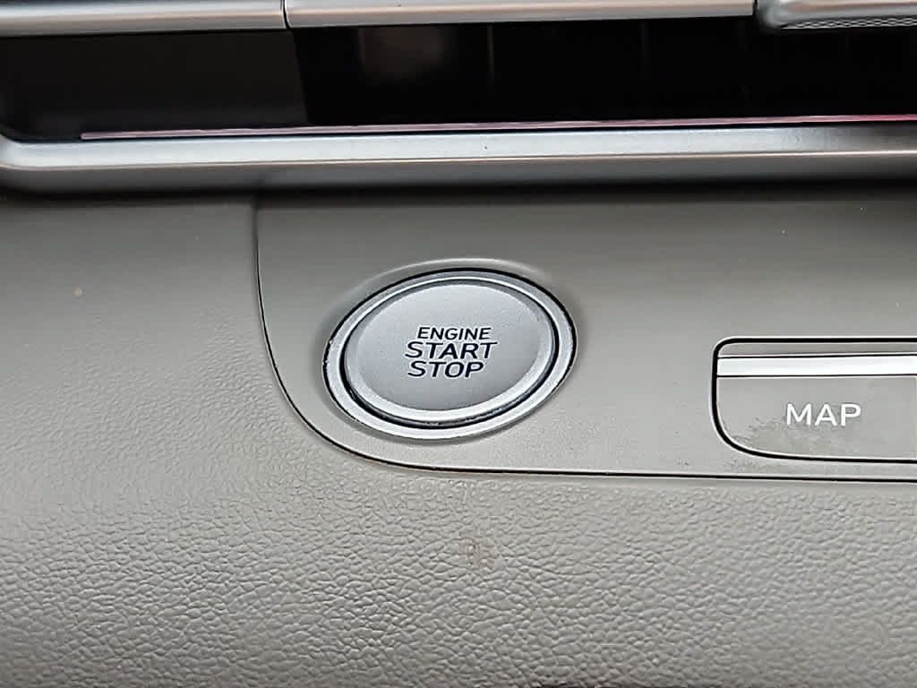 Used 2024 Hyundai Elantra SEL FWD image 21