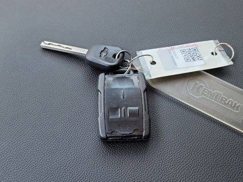 Used 2018 Chevrolet Silverado 1500 LT w/ All Star Edition image 21