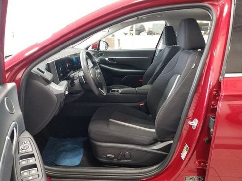 Used 2025 Hyundai Sonata SEL FWD image 12