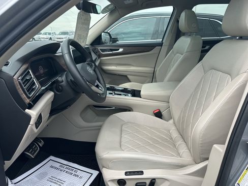 Certified 2024 Volkswagen Atlas SEL Premium R-Line image 14