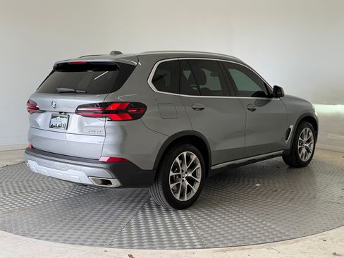 Certified 2024 BMW X5 xDrive40i w/ Premium Package image 9