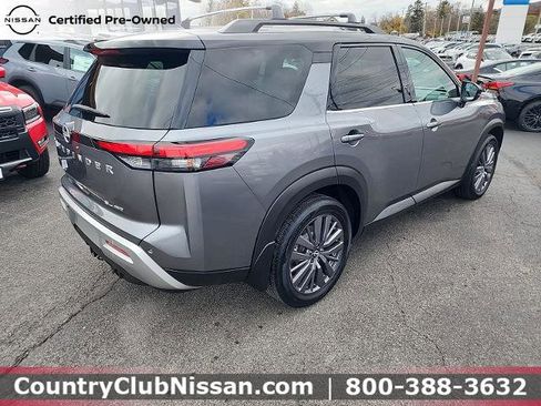 Certified 2023 Nissan Pathfinder SL w/ SL Premium Package image 8