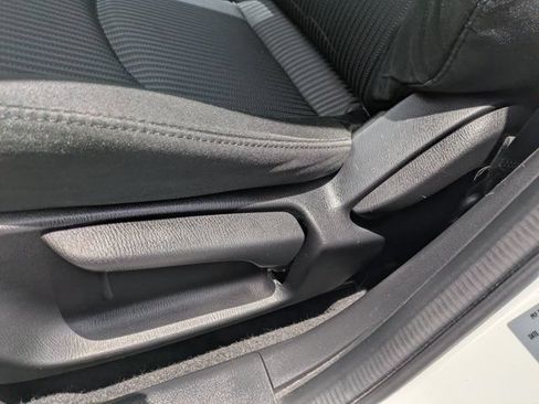 Used 2016 MAZDA MAZDA3 i Touring FWD image 17