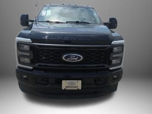 Used 2023 Ford F250 Lariat w/ Lariat Ultimate Package AWD/4WD image 11