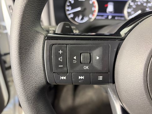 Used 2023 Nissan Rogue SV AWD/4WD image 28