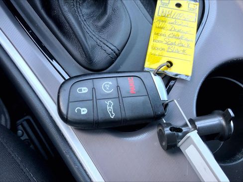 Used 2022 Dodge Challenger R/T Scat Pack RWD image 13
